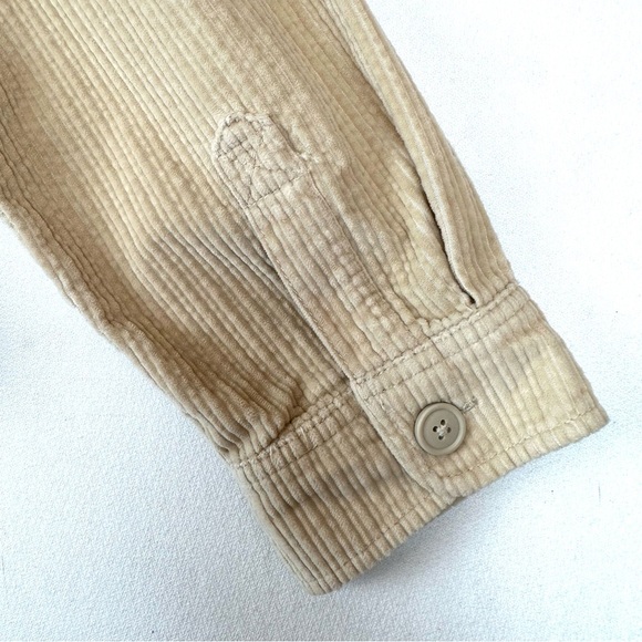 American Eagle Cropped Corduroy Shacket - Picture 3 of 8